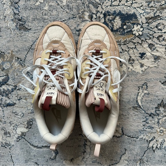 Nike Air Max 90 Futura Serena Williams Sneakers - Picture 4 of 11